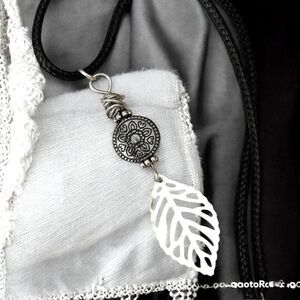 5 For $25💫Silver Filigree Leaf Pendant Necklace